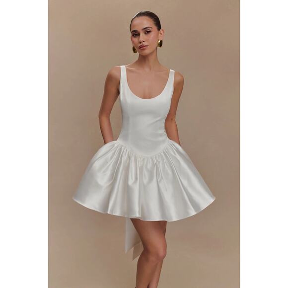 NWT Meshki Felicia Satin Mini Dress With Bow White Bridal M - Picture 1 of 3